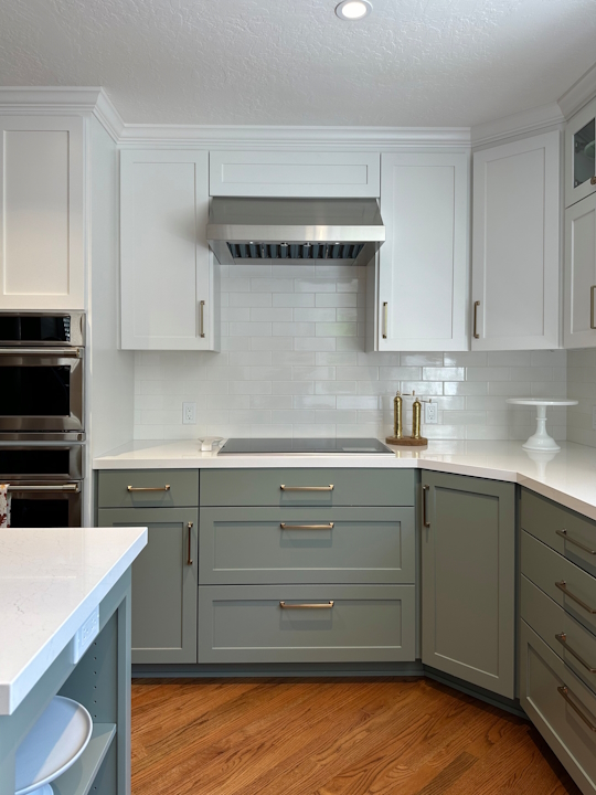 Compact custom kitchen cabinetry